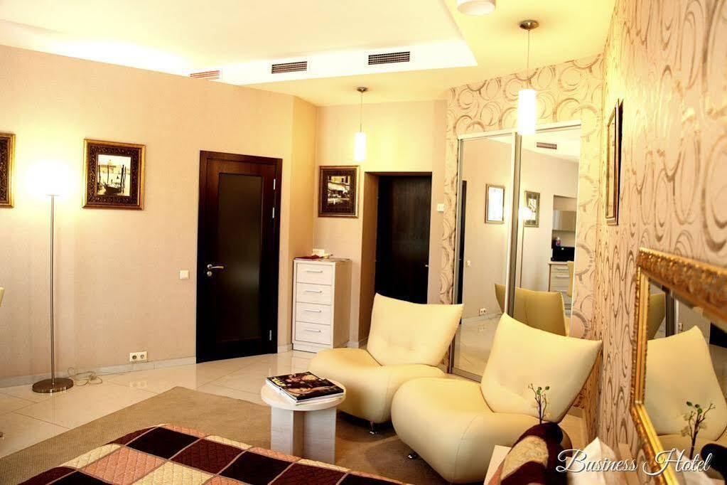 Business Hotel Kharkiv Exterior photo