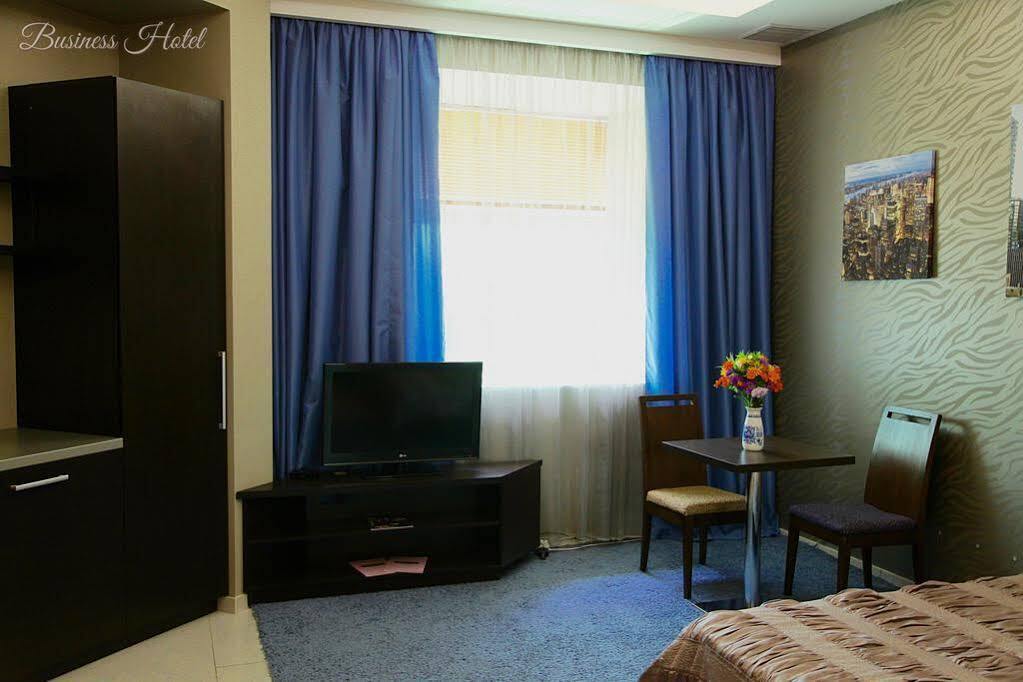 Business Hotel Kharkiv Exterior photo